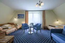 Chambre à trois lits