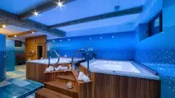 Jacuzzi dans l’hôtel